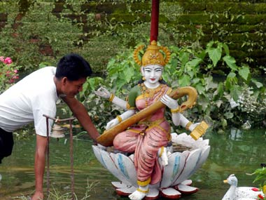 Goddess Saraswati now near the White House Goddess Saraswati now near the White House