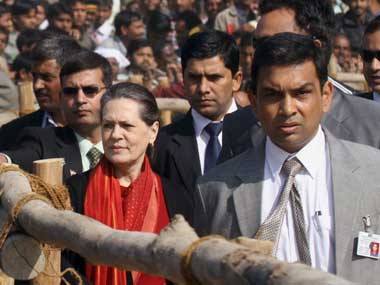 SC questions Ambani security, but what about Vadra, Vajpayee or Sonia? SC questions Ambani security, but what about Vadra, Vajpayee or Sonia?