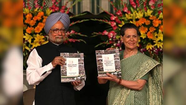PM carrying out responsibility with great dignity, says Sonia