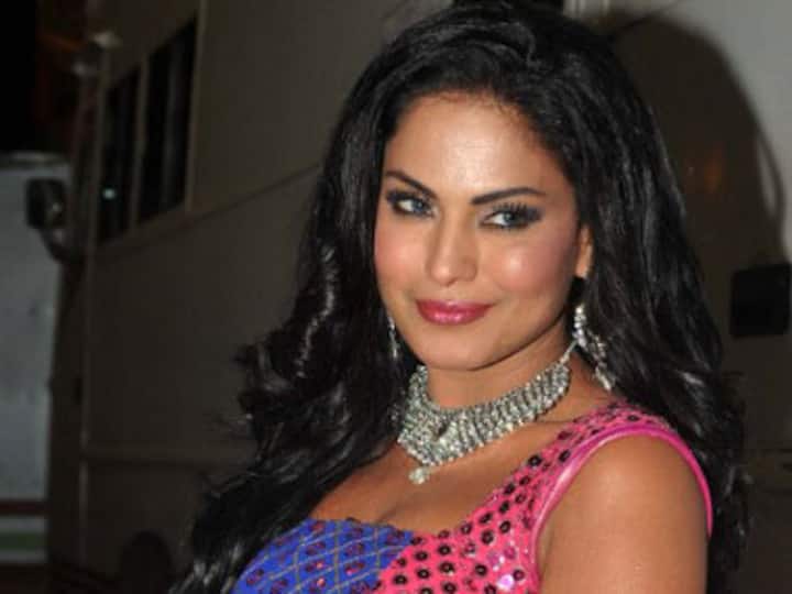 Art only bridge between India-Pak, says actress Veena Malik Art only bridge between India-Pak, says actress Veena Malik