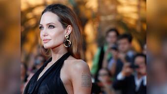 Angelina Jolie to play her own mother in biopic