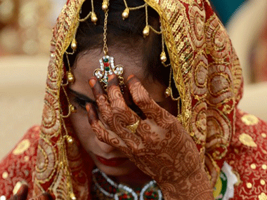 UP girl turns down groom for being 'too dark' UP girl turns down groom for being 'too dark'