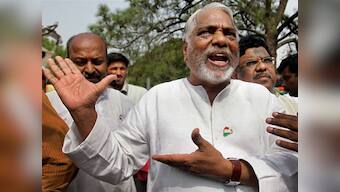 Telangana crisis: Keshav Rao threatens to quit Cong, join TRS