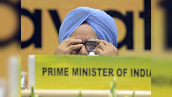 No rift with Sonia, we work together on all issues: Manmohan Singh