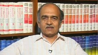 Dear govt, choose: Is CBI independent or under your control? 