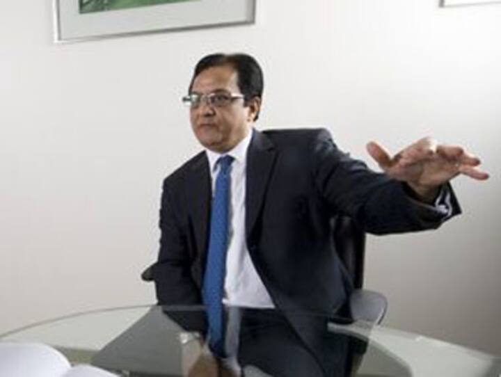 Yes Bank CEO Rana Kapoor is Mukesh Ambani's new neighbour 