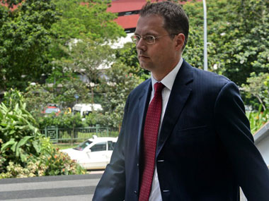 Sex with under-aged prostitute lands ex-UBS banker in prison Sex with under-aged prostitute lands ex-UBS banker in prison