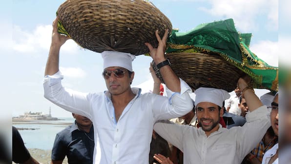 Images: Sonu Sood, Tusshar Kapoor visit Haji Ali Dargah 