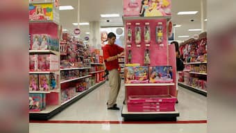 Target tests if discount deals on Facebook can lure shoppers to stores 