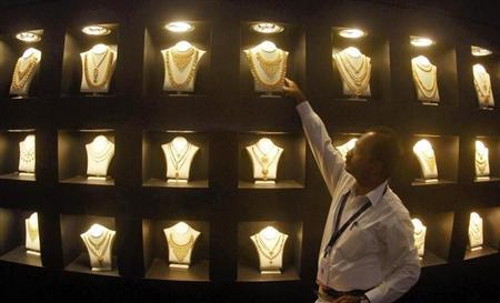 India's gold demand in H2, 2013 seen steady despite H1 surge - WGC India's gold demand in H2, 2013 seen steady despite H1 surge - WGC