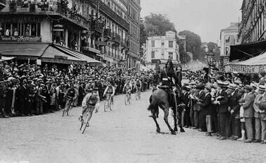 Rare images taking you through 100 years of the Tour de France