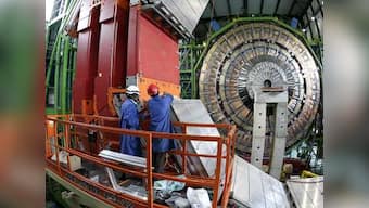 World's biggest particle accelerator to be 32 km long