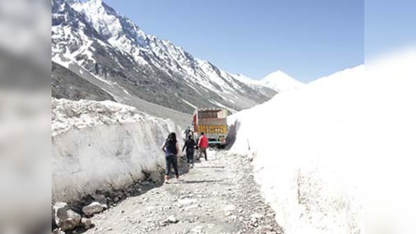 Temperatures drop in areas of Himachal, remain below freezing