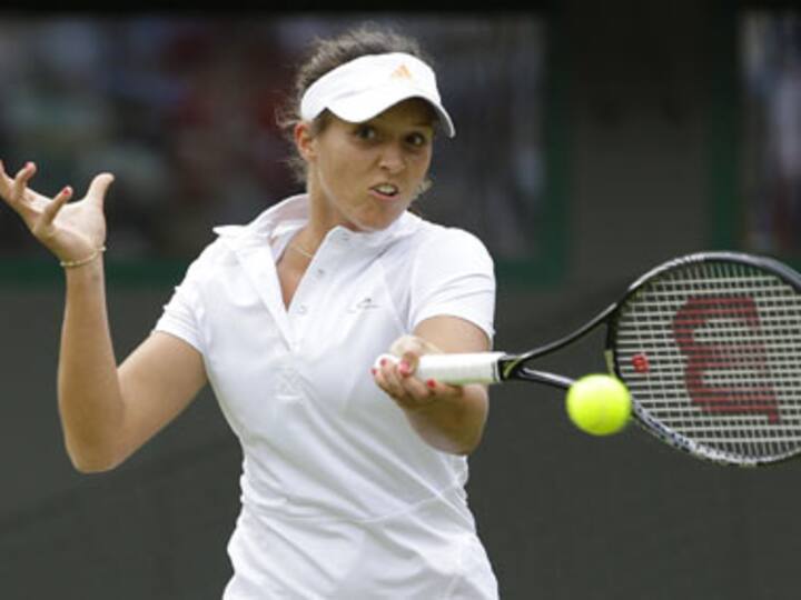 Home favourite Robson upsets Kirilenko at Wimbledon
