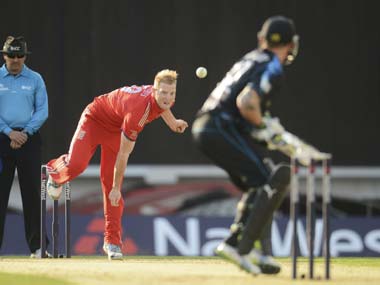 McCullum leads New Zealand past England in high-scoring T20I McCullum leads New Zealand past England in high-scoring T20I