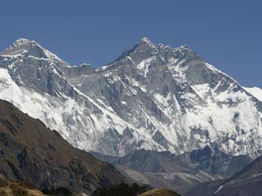 15-yr-old Joneja becomes youngest Indian to climb Everest 15-yr-old Joneja becomes youngest Indian to climb Everest