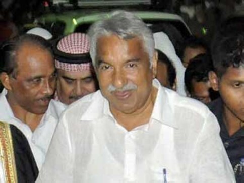 Why Oomen Chandy's facing the heat due to Kerala's 'solar scam' Why Oomen Chandy's facing the heat due to Kerala's 'solar scam'