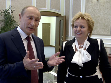 Vladimir Putin attends ballet with wife, then announces divorce Vladimir Putin attends ballet with wife, then announces divorce