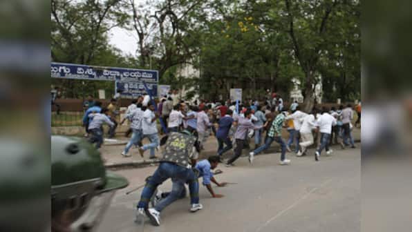 Telangana stir: Scores of students, activists rounded up in Hyderabad