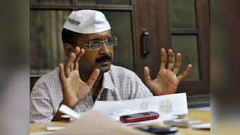 Ad ban: Kejriwal extends support to Delhi auto drivers