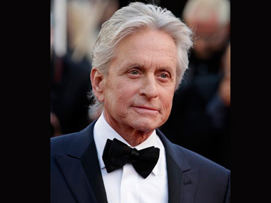 Douglas clarifies cancer and oral sex comments Douglas clarifies cancer and oral sex comments