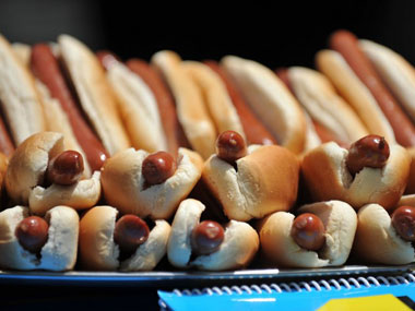 Low on fat, sugar, salt: US issues rules for snacks sold in schools Low on fat, sugar, salt: US issues rules for snacks sold in schools