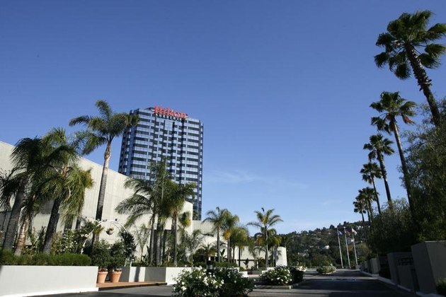 Hilton ends room service, other New York hotels may follow Hilton ends room service, other New York hotels may follow