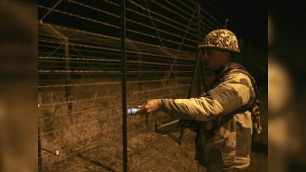 Kashmir: Security forces-militants gun battle runs into second day