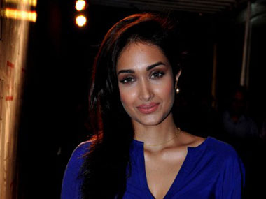 Suraj Pancholi admits to beating Jiah Khan, family says they received threats Suraj Pancholi admits to beating Jiah Khan, family says they received threats