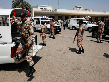 Four US embassy officials detained at Karachi airport Four US embassy officials detained at Karachi airport
