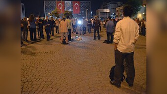 New form of protest in Turkey: standing silently 