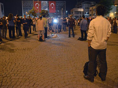 New form of protest in Turkey: standing silently New form of protest in Turkey: standing silently