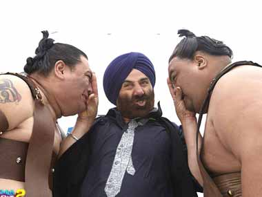 Movie Review: Yamla Pagla Deewana 2 will give you a headache Movie Review: Yamla Pagla Deewana 2 will give you a headache