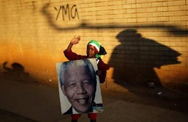 Macabre Mandela feud: Rebury bodies, court says 