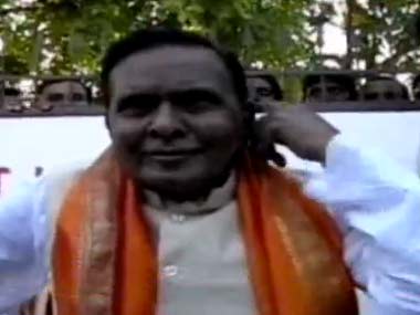 Samajwadi Party hits back at Beni Prasad, calls him insane Samajwadi Party hits back at Beni Prasad, calls him insane