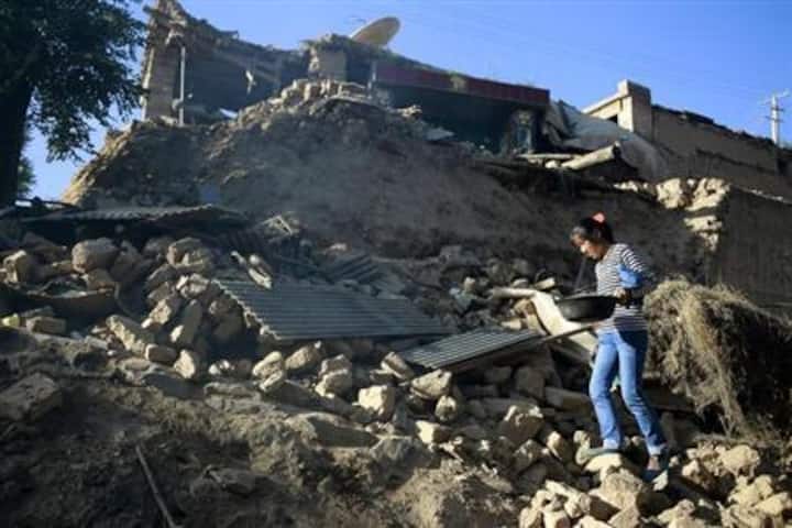 China quake death toll rises to 89, hundreds injured