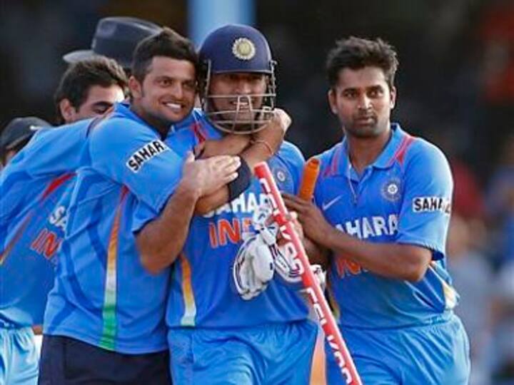 In successful chases, Dhoni's average hits a remarkable 100