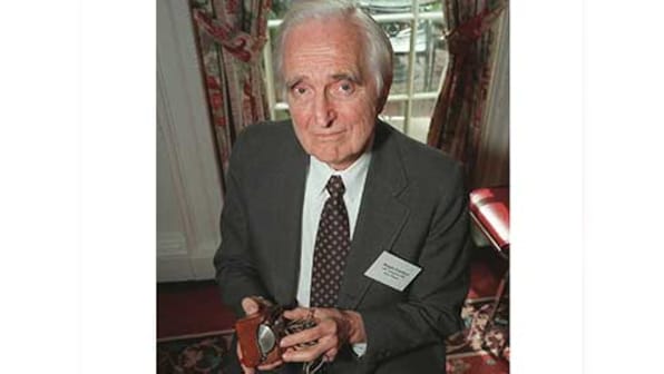 Douglas Engelbart, inventor of computer mouse, passes away