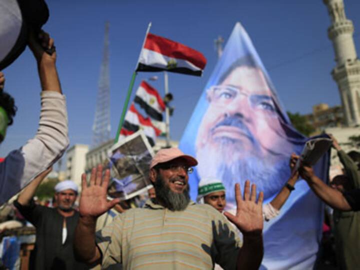 Egypt clashes: Over 400 Morsi supporters arrested