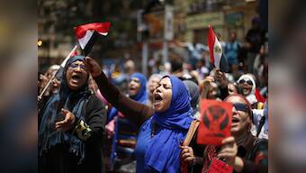 Egypt army may scrap constitution, dissolve parliament