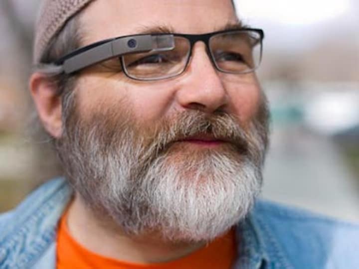 Now Google Glass will also read your messages out to you
