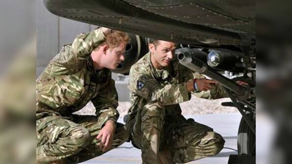 Prince Harry qualifies as Apache helicopter commander