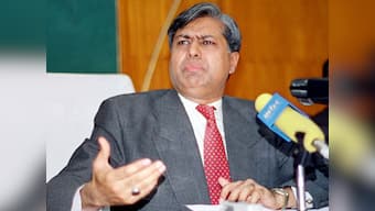 Pakistan issues red warrant against former finance minister Ishaq Dar; 67-year-old absconding in London