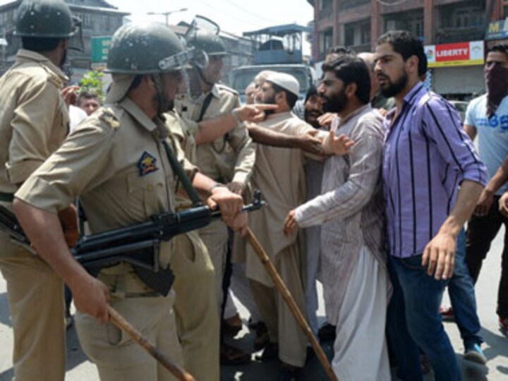 Srinagar-Jammu National Highway closed for traffic following violence