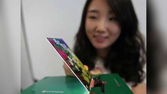 LG shows off world's slimmest Full HD LCD Panel for smartphones