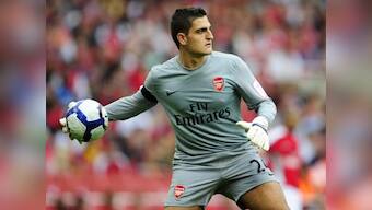 Sunderland sign goalkeeper Mannone from Arsenal