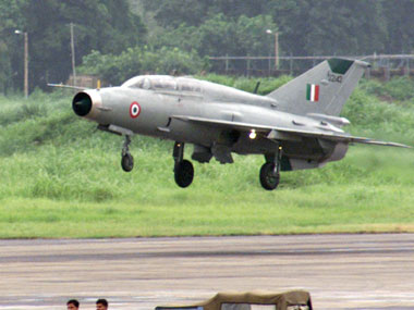 MiG-21 trainer aircraft crashes in Madhya Pradesh's Gwalior, both pilots ejected safely MiG-21 trainer aircraft crashes in Madhya Pradesh's Gwalior, both pilots ejected safely