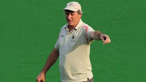 Did Hockey India sack coach Nobbs or did he quit?