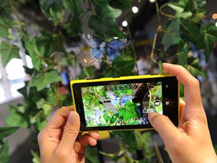 Will Nokia Lumia 1020 kill Samsung S4 zoom? Critics say it could