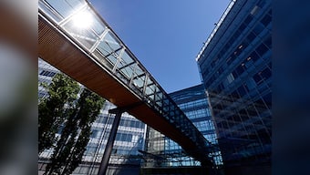 Nokia to buy out Siemens stake in joint venture for 1.1 bn euros